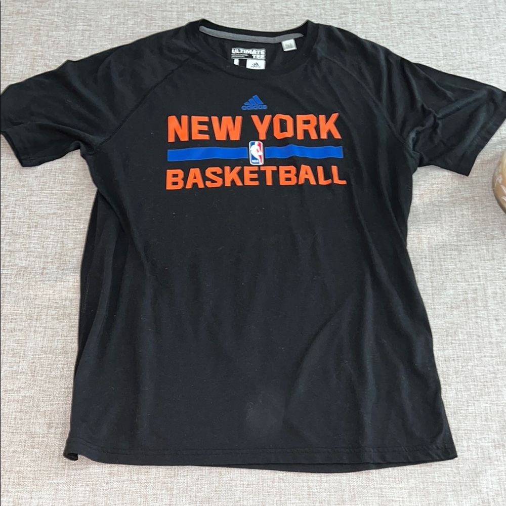 Adidas Black New York Knicks Basketball Men's Shirt